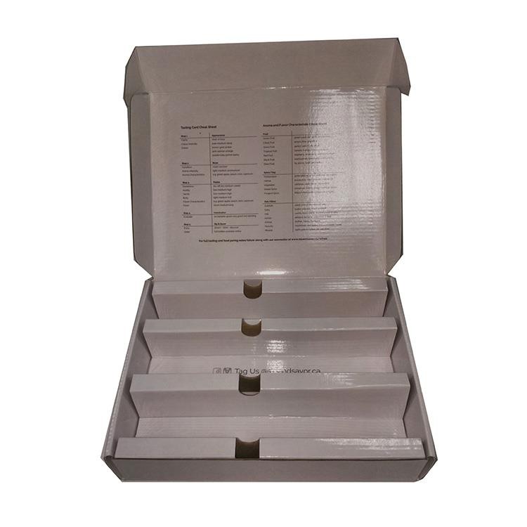 subscription box packaging with corrugated board insert (2)